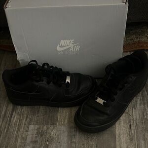 Nike Air Force 1 Triple Black Sneakers